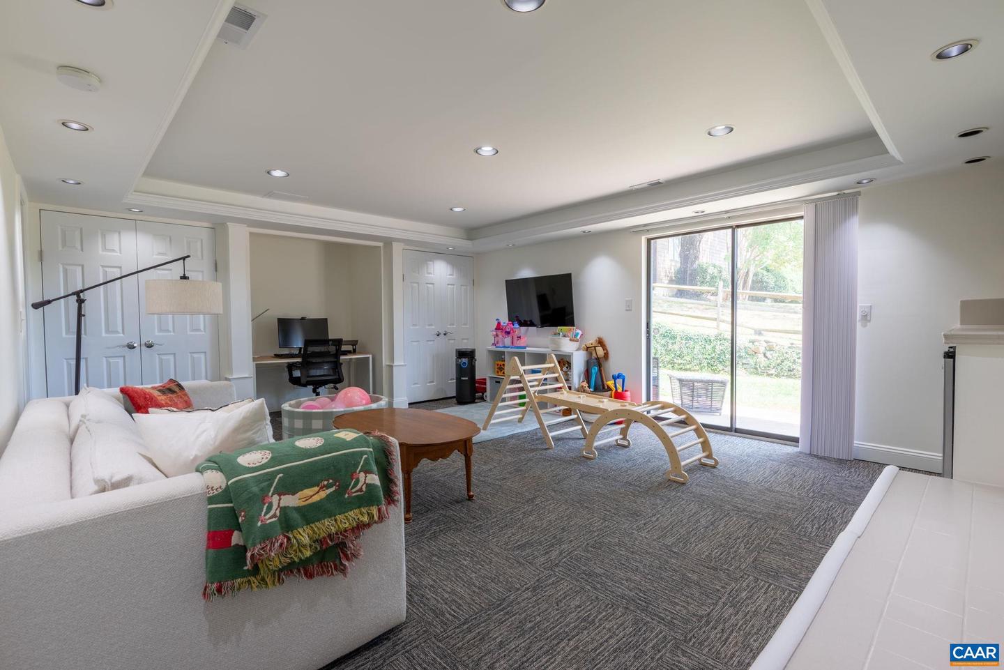 320 HARVEST DR, CHARLOTTESVILLE, Virginia 22903, 3 Bedrooms Bedrooms, ,3 BathroomsBathrooms,Residential,For sale,320 HARVEST DR,673891 MLS # 673891