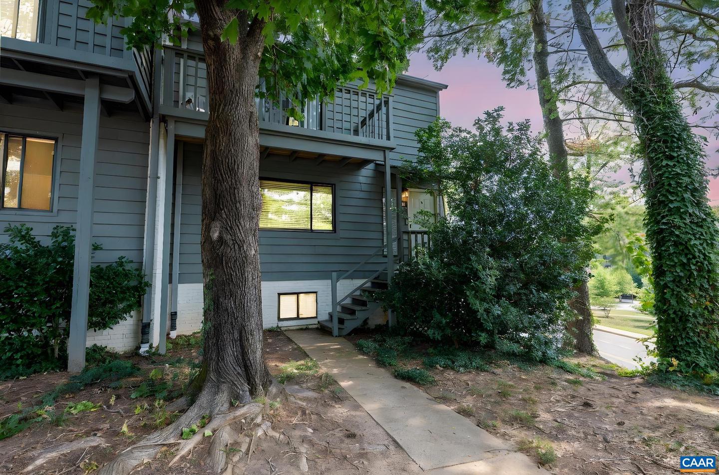 320 HARVEST DR, CHARLOTTESVILLE, Virginia 22903, 3 Bedrooms Bedrooms, ,3 BathroomsBathrooms,Residential,For sale,320 HARVEST DR,673891 MLS # 673891