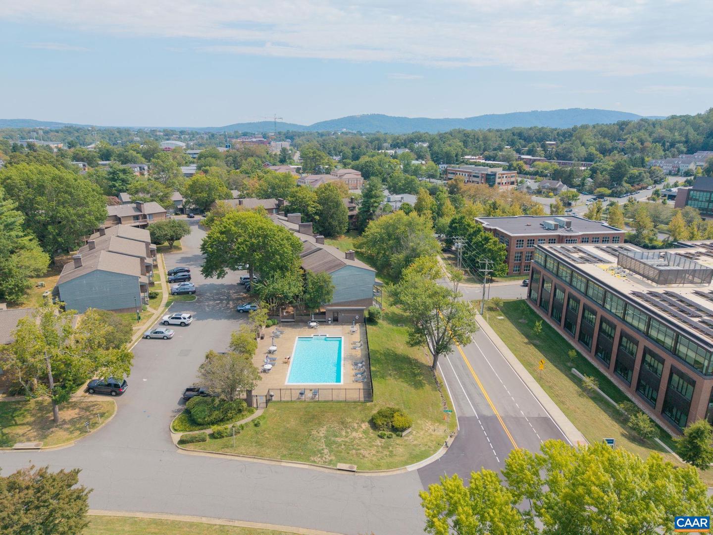 320 HARVEST DR, CHARLOTTESVILLE, Virginia 22903, 3 Bedrooms Bedrooms, ,3 BathroomsBathrooms,Residential,For sale,320 HARVEST DR,673891 MLS # 673891