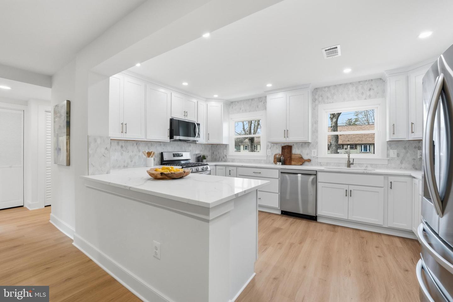 4815 EUBANK ST, ALEXANDRIA, Virginia 22309, 4 Bedrooms Bedrooms, ,2 BathroomsBathrooms,Residential,For sale,4815 EUBANK ST,VAFX2293632 MLS # VAFX2293632