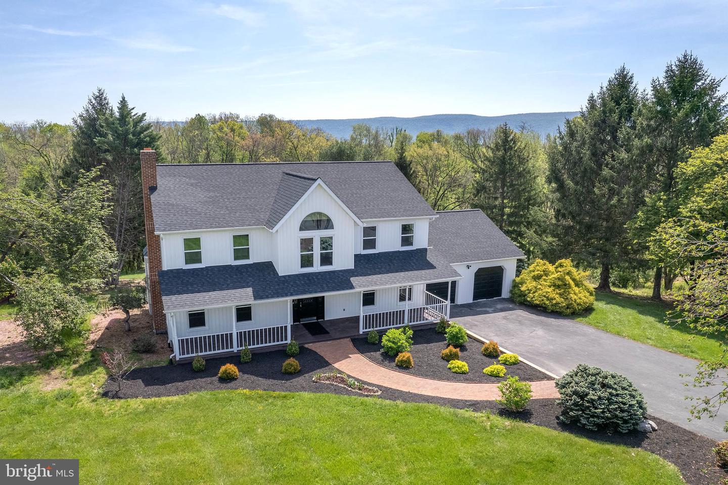 405 SPRING HOLLOW RD, WOODSTOCK, Virginia 22664, 4 Bedrooms Bedrooms, ,4 BathroomsBathrooms,Residential,For sale,405 SPRING HOLLOW RD,VASH2013720 MLS # VASH2013720