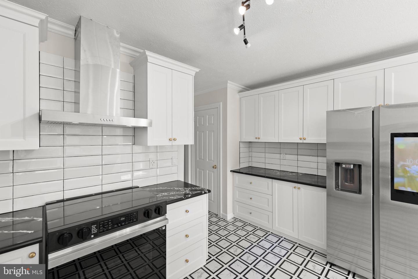 405 SPRING HOLLOW RD, WOODSTOCK, Virginia 22664, 4 Bedrooms Bedrooms, ,4 BathroomsBathrooms,Residential,For sale,405 SPRING HOLLOW RD,VASH2013720 MLS # VASH2013720