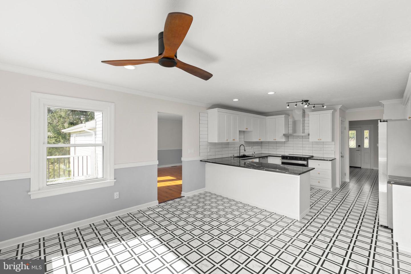 405 SPRING HOLLOW RD, WOODSTOCK, Virginia 22664, 4 Bedrooms Bedrooms, ,4 BathroomsBathrooms,Residential,For sale,405 SPRING HOLLOW RD,VASH2013720 MLS # VASH2013720