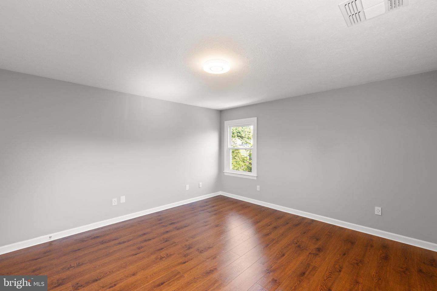 405 SPRING HOLLOW RD, WOODSTOCK, Virginia 22664, 4 Bedrooms Bedrooms, ,4 BathroomsBathrooms,Residential,For sale,405 SPRING HOLLOW RD,VASH2013720 MLS # VASH2013720