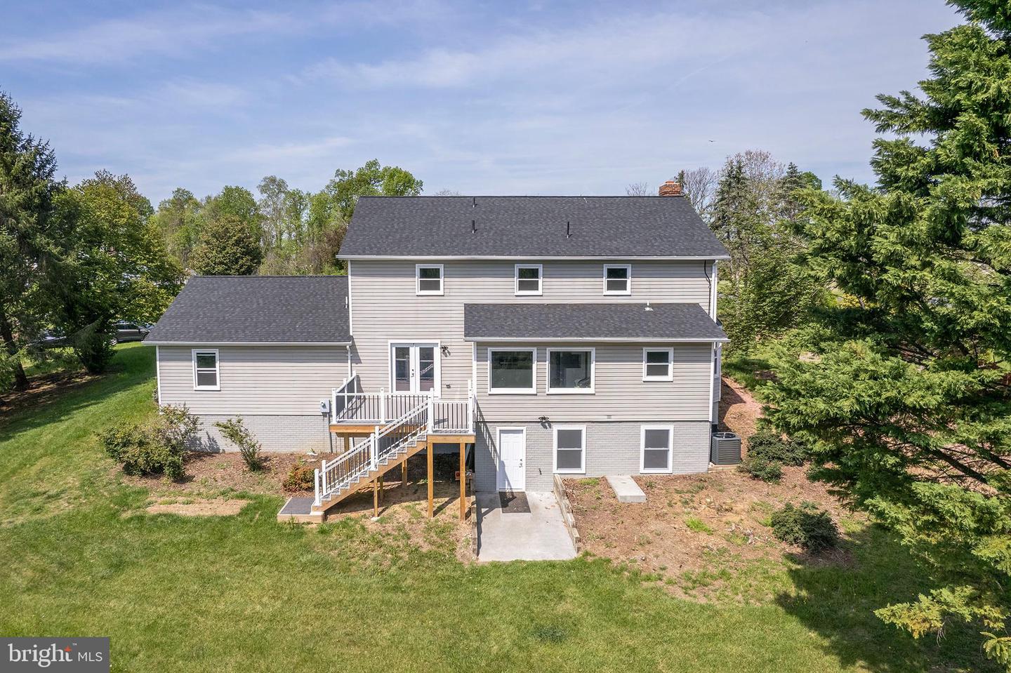 405 SPRING HOLLOW RD, WOODSTOCK, Virginia 22664, 4 Bedrooms Bedrooms, ,4 BathroomsBathrooms,Residential,For sale,405 SPRING HOLLOW RD,VASH2013720 MLS # VASH2013720