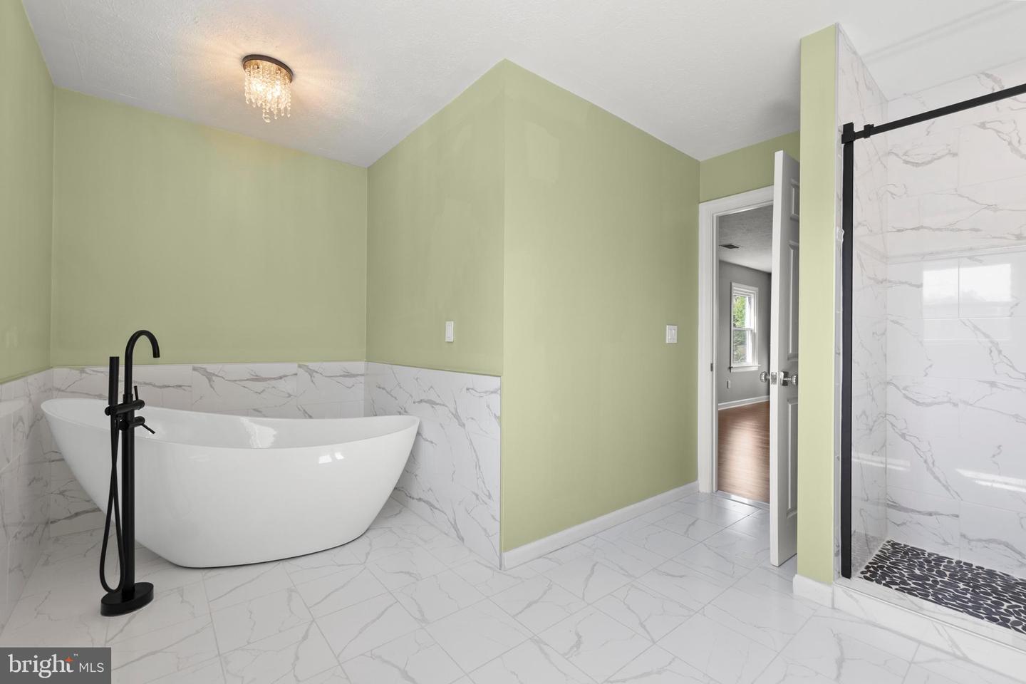 405 SPRING HOLLOW RD, WOODSTOCK, Virginia 22664, 4 Bedrooms Bedrooms, ,4 BathroomsBathrooms,Residential,For sale,405 SPRING HOLLOW RD,VASH2013720 MLS # VASH2013720