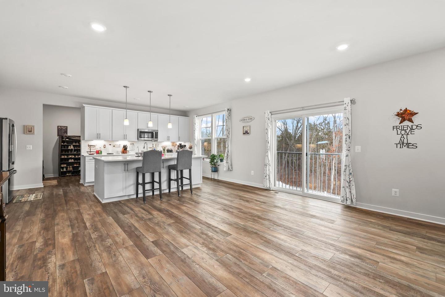 216 LEHIGH DR, WINCHESTER, Virginia 22602, 5 Bedrooms Bedrooms, ,3 BathroomsBathrooms,Residential,For sale,216 LEHIGH DR,VAFV2039920 MLS # VAFV2039920