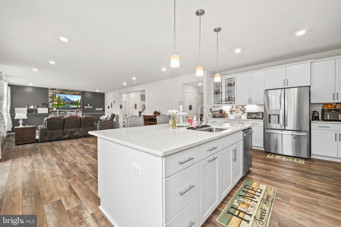 216 LEHIGH DR, WINCHESTER, Virginia 22602, 5 Bedrooms Bedrooms, ,3 BathroomsBathrooms,Residential,For sale,216 LEHIGH DR,VAFV2039920 MLS # VAFV2039920