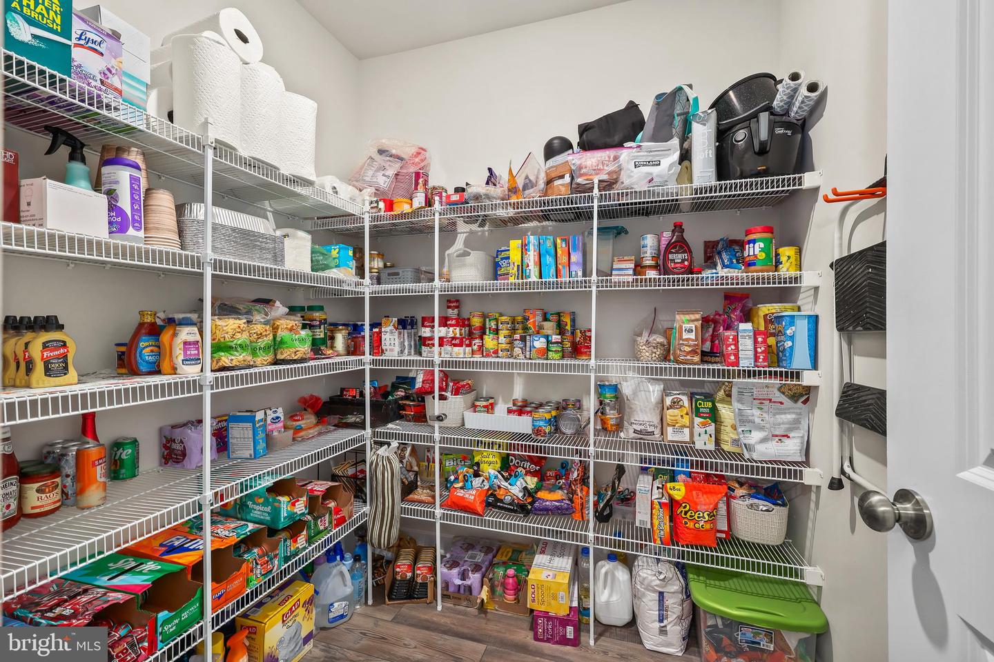 216 LEHIGH DR, WINCHESTER, Virginia 22602, 5 Bedrooms Bedrooms, ,3 BathroomsBathrooms,Residential,For sale,216 LEHIGH DR,VAFV2039920 MLS # VAFV2039920