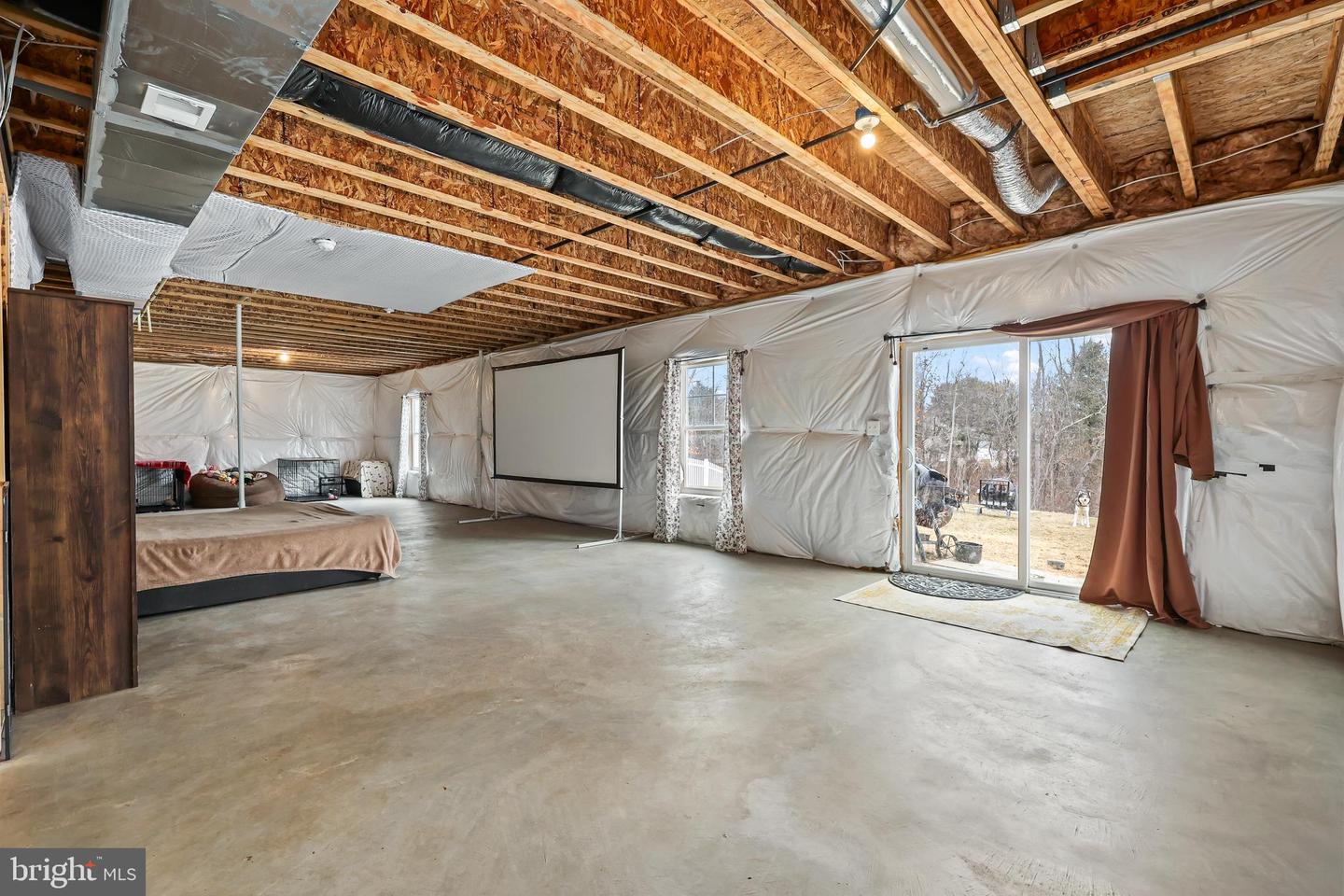 216 LEHIGH DR, WINCHESTER, Virginia 22602, 5 Bedrooms Bedrooms, ,3 BathroomsBathrooms,Residential,For sale,216 LEHIGH DR,VAFV2039920 MLS # VAFV2039920