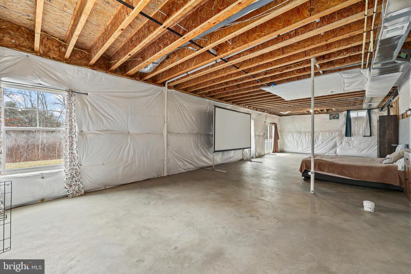 216 LEHIGH DR, WINCHESTER, Virginia 22602, 5 Bedrooms Bedrooms, ,3 BathroomsBathrooms,Residential,For sale,216 LEHIGH DR,VAFV2039920 MLS # VAFV2039920