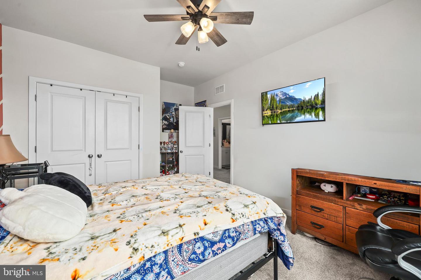 216 LEHIGH DR, WINCHESTER, Virginia 22602, 5 Bedrooms Bedrooms, ,3 BathroomsBathrooms,Residential,For sale,216 LEHIGH DR,VAFV2039920 MLS # VAFV2039920