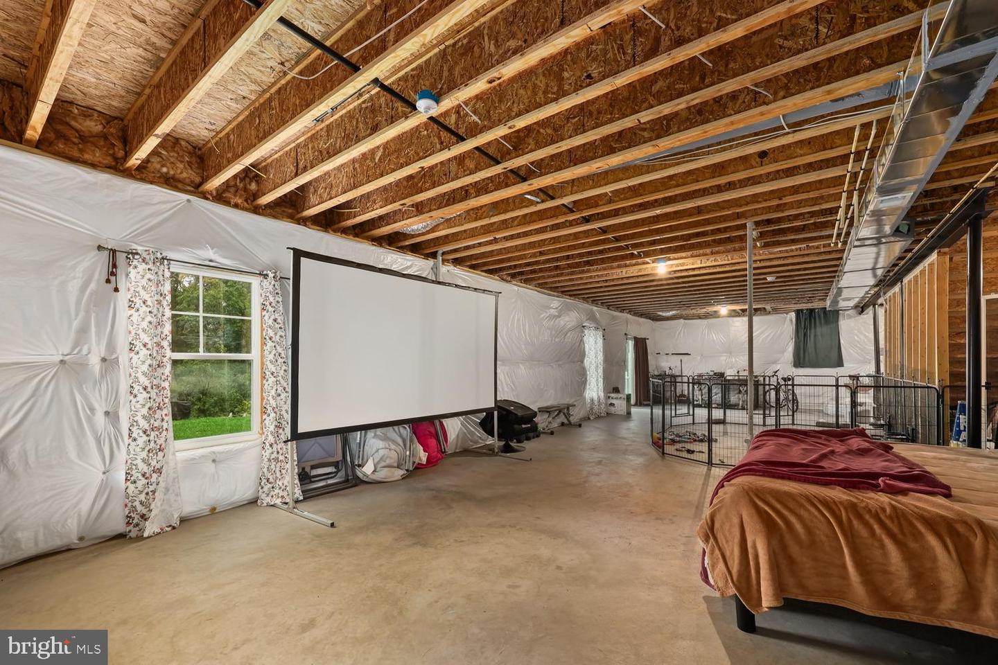 216 LEHIGH DR, WINCHESTER, Virginia 22602, 5 Bedrooms Bedrooms, ,3 BathroomsBathrooms,Residential,For sale,216 LEHIGH DR,VAFV2039920 MLS # VAFV2039920