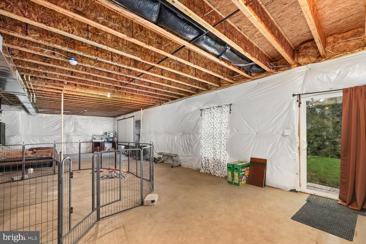 216 LEHIGH DR, WINCHESTER, Virginia 22602, 5 Bedrooms Bedrooms, ,3 BathroomsBathrooms,Residential,For sale,216 LEHIGH DR,VAFV2039920 MLS # VAFV2039920