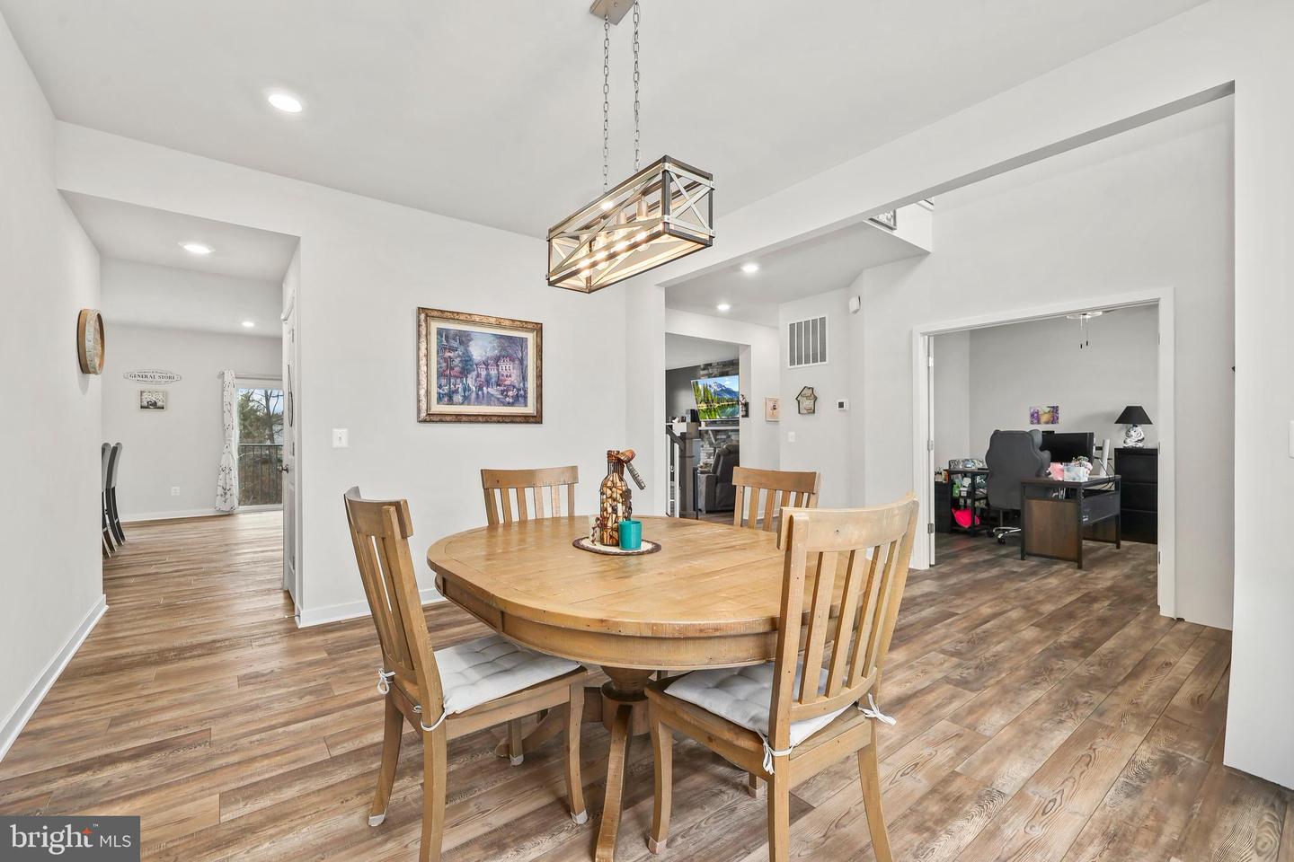 216 LEHIGH DR, WINCHESTER, Virginia 22602, 5 Bedrooms Bedrooms, ,3 BathroomsBathrooms,Residential,For sale,216 LEHIGH DR,VAFV2039920 MLS # VAFV2039920