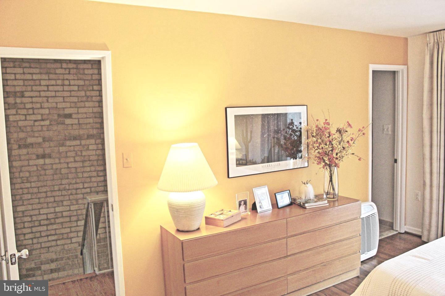 4960 SCHUYLER DR, ANNANDALE, Virginia 22003, 3 Bedrooms Bedrooms, 8 Rooms Rooms,2 BathroomsBathrooms,Residential,For sale,4960 SCHUYLER DR,VAFX2293666 MLS # VAFX2293666