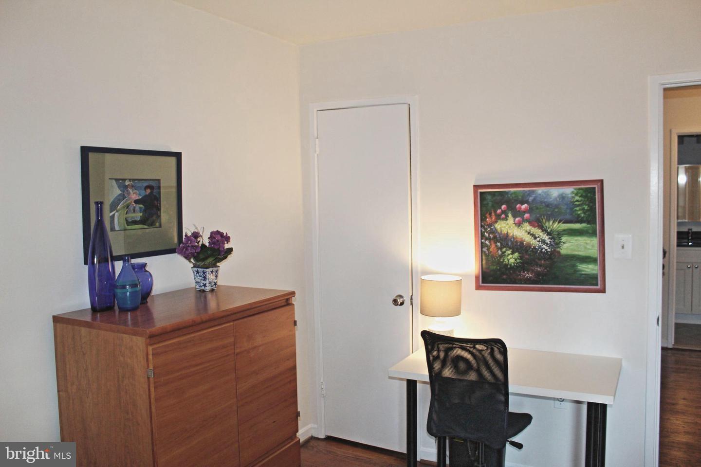 4960 SCHUYLER DR, ANNANDALE, Virginia 22003, 3 Bedrooms Bedrooms, 8 Rooms Rooms,2 BathroomsBathrooms,Residential,For sale,4960 SCHUYLER DR,VAFX2293666 MLS # VAFX2293666