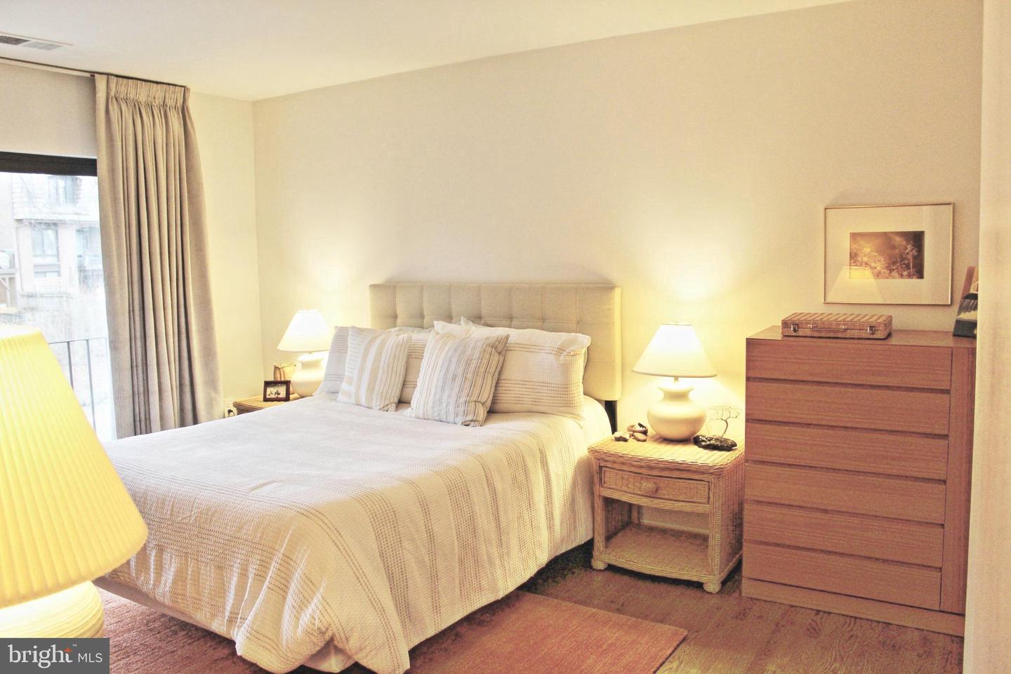 4960 SCHUYLER DR, ANNANDALE, Virginia 22003, 3 Bedrooms Bedrooms, 8 Rooms Rooms,2 BathroomsBathrooms,Residential,For sale,4960 SCHUYLER DR,VAFX2293666 MLS # VAFX2293666