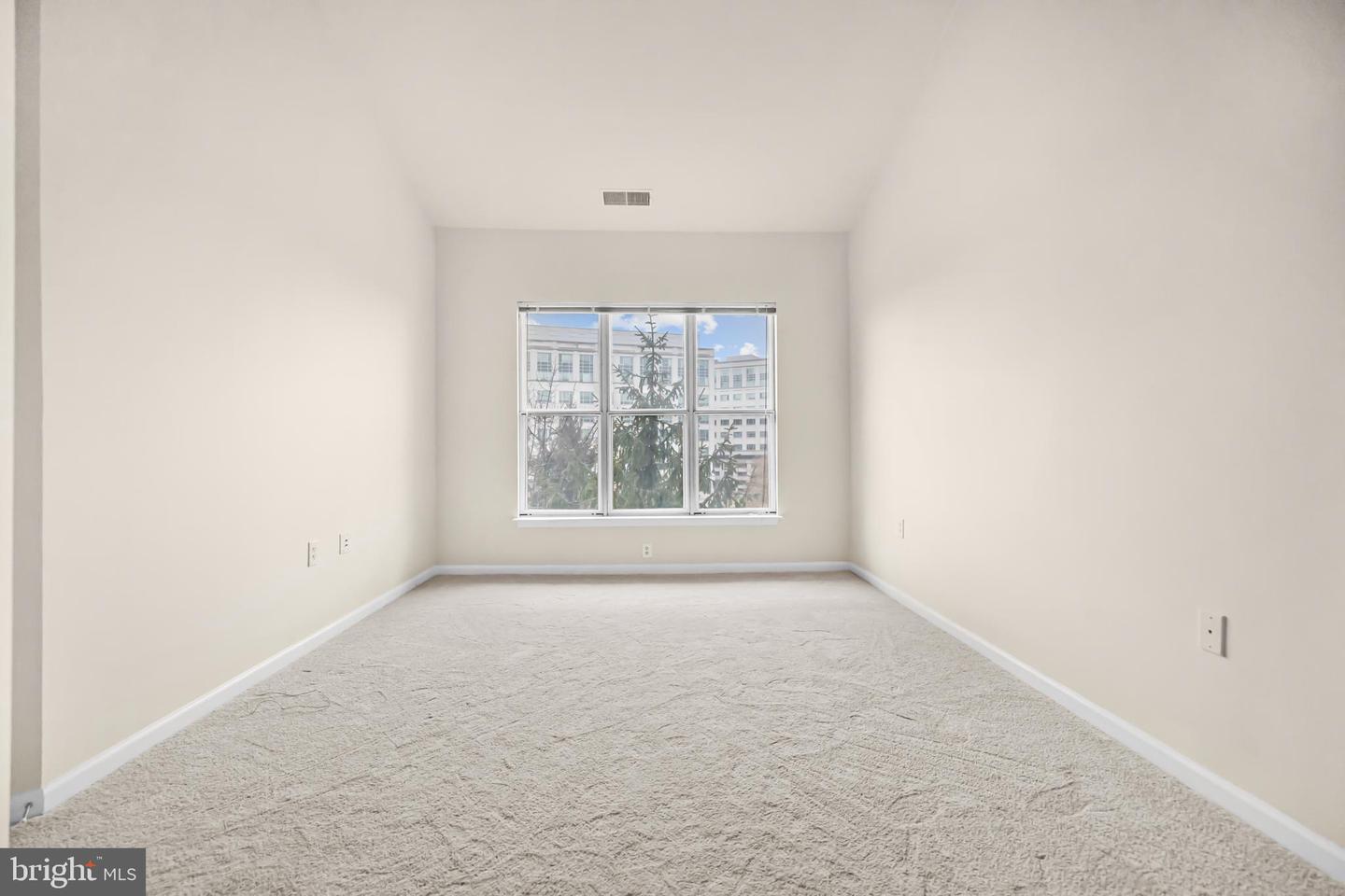 12919 ALTON SQ #416, HERNDON, Virginia 20170, 2 Bedrooms Bedrooms, ,1 BathroomBathrooms,Residential,For sale,12919 ALTON SQ #416,VAFX2293668 MLS # VAFX2293668