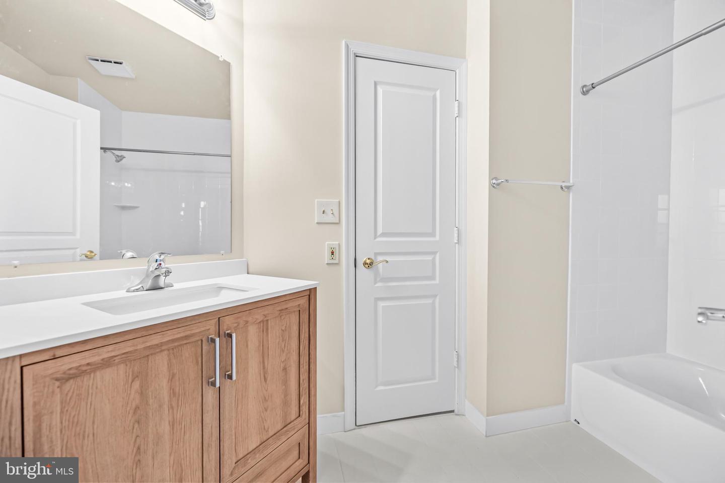 12919 ALTON SQ #416, HERNDON, Virginia 20170, 2 Bedrooms Bedrooms, ,1 BathroomBathrooms,Residential,For sale,12919 ALTON SQ #416,VAFX2293668 MLS # VAFX2293668