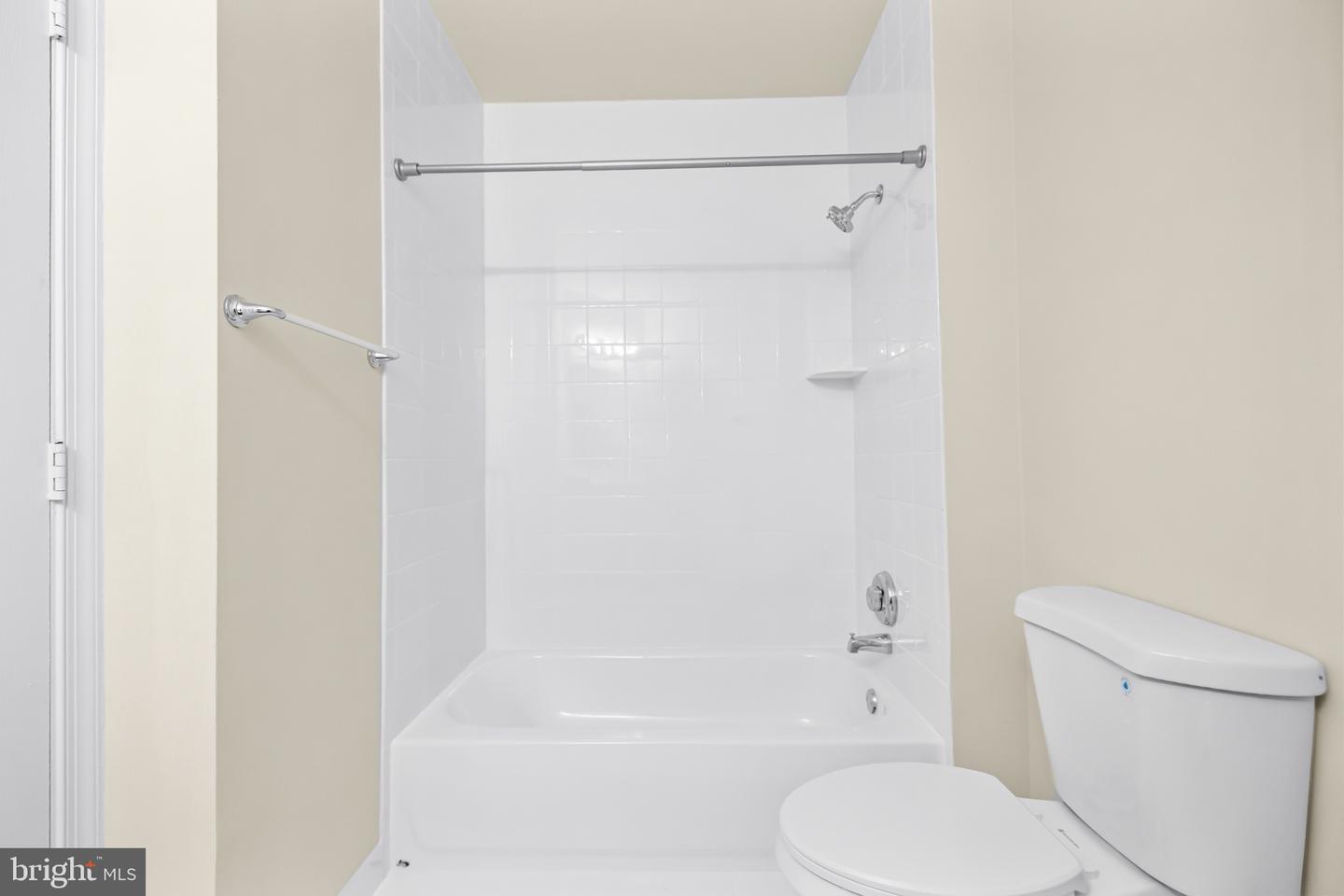 12919 ALTON SQ #416, HERNDON, Virginia 20170, 2 Bedrooms Bedrooms, ,1 BathroomBathrooms,Residential,For sale,12919 ALTON SQ #416,VAFX2293668 MLS # VAFX2293668