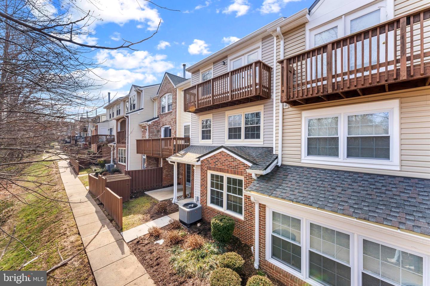 12569 KEMPSTON LN, WOODBRIDGE, Virginia 22192, 3 Bedrooms Bedrooms, ,2 BathroomsBathrooms,Residential,For sale,12569 KEMPSTON LN,VAPW2113630 MLS # VAPW2113630