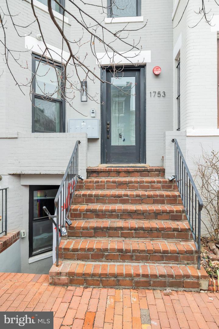 1753 WILLARD ST NW #3, WASHINGTON, District Of Columbia 20009, 1 Bedroom Bedrooms, ,1 BathroomBathrooms,Residential,For sale,1753 WILLARD ST NW #3,DCDC2248582 MLS # DCDC2248582