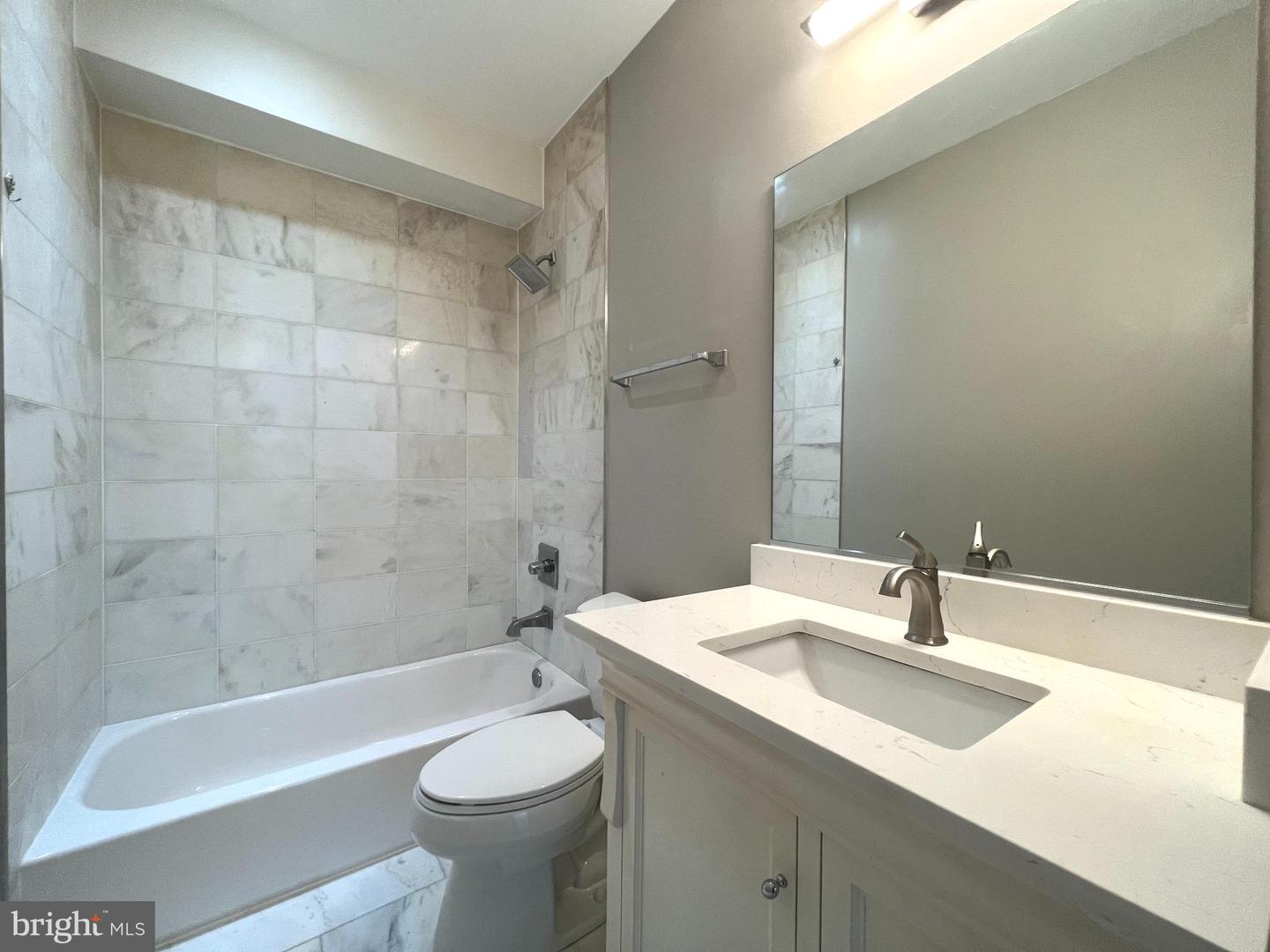 1209 G ST SE #8, WASHINGTON, District Of Columbia 20003, 2 Bedrooms Bedrooms, ,1 BathroomBathrooms,Residential,For sale,1209 G ST SE #8,DCDC2248626 MLS # DCDC2248626