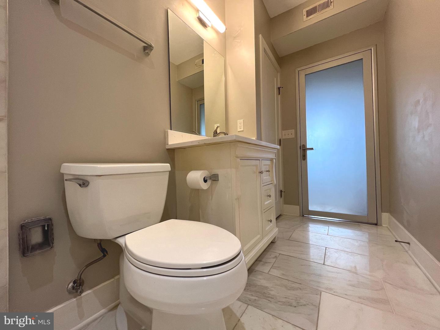 1209 G ST SE #8, WASHINGTON, District Of Columbia 20003, 2 Bedrooms Bedrooms, ,1 BathroomBathrooms,Residential,For sale,1209 G ST SE #8,DCDC2248626 MLS # DCDC2248626