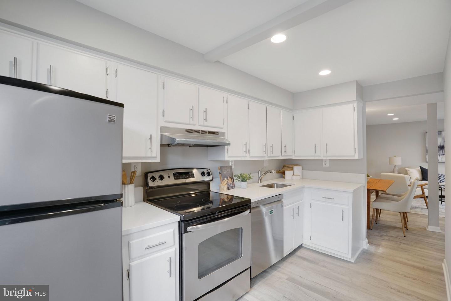 3901-A 6TH ST N, ARLINGTON, Virginia 22203, 3 Bedrooms Bedrooms, ,2 BathroomsBathrooms,Residential,For sale,3901-A 6TH ST N,VAAR2069572 MLS # VAAR2069572