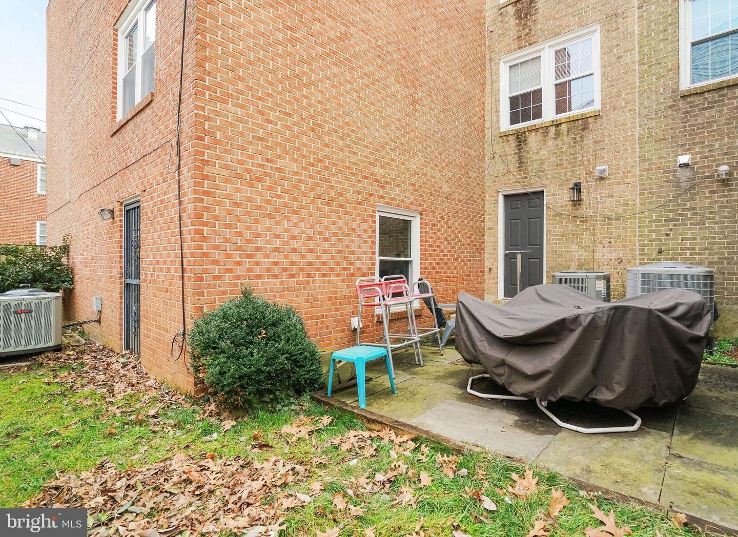 3901-A 6TH ST N, ARLINGTON, Virginia 22203, 3 Bedrooms Bedrooms, ,2 BathroomsBathrooms,Residential,For sale,3901-A 6TH ST N,VAAR2069572 MLS # VAAR2069572