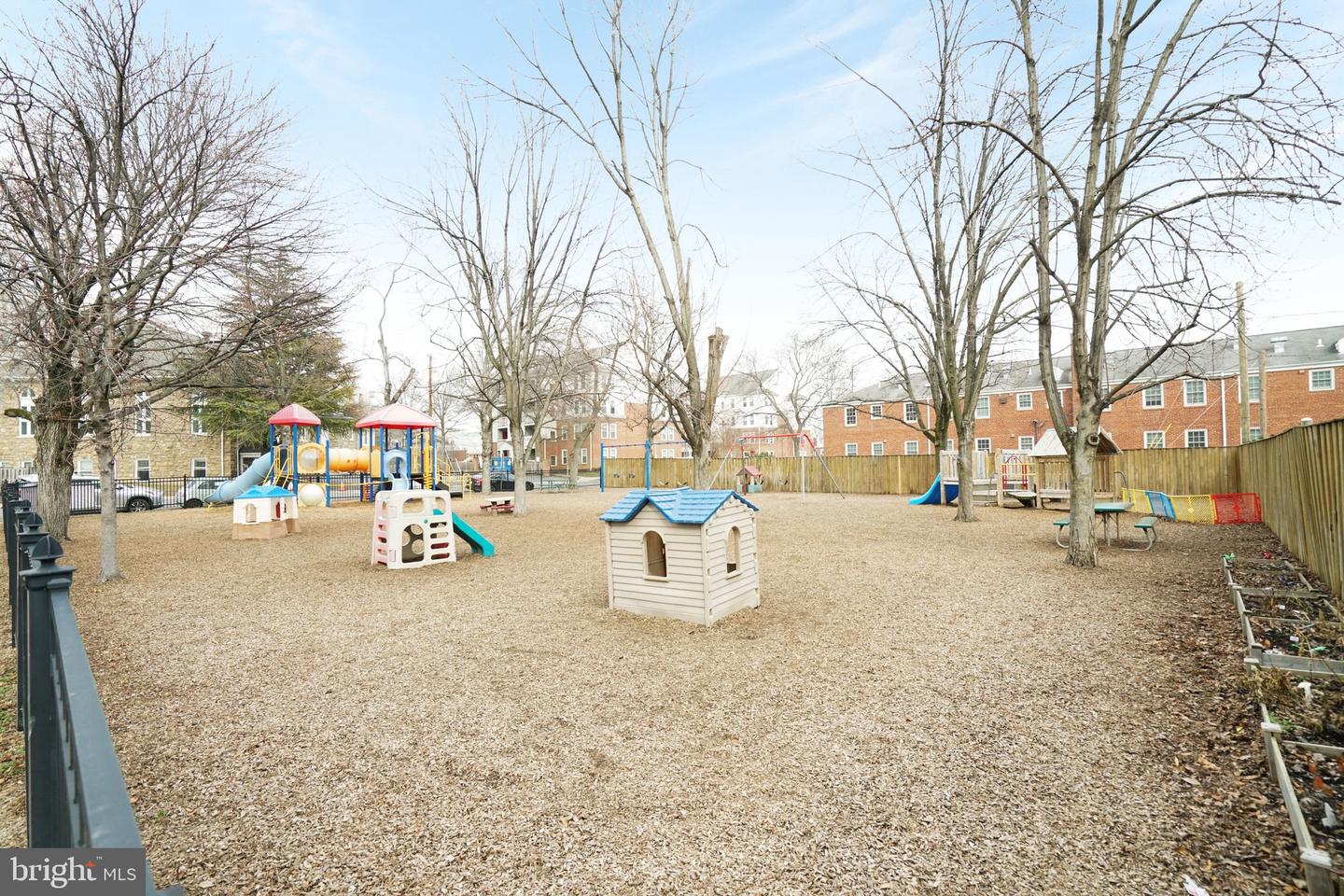 3901-A 6TH ST N, ARLINGTON, Virginia 22203, 3 Bedrooms Bedrooms, ,2 BathroomsBathrooms,Residential,For sale,3901-A 6TH ST N,VAAR2069572 MLS # VAAR2069572