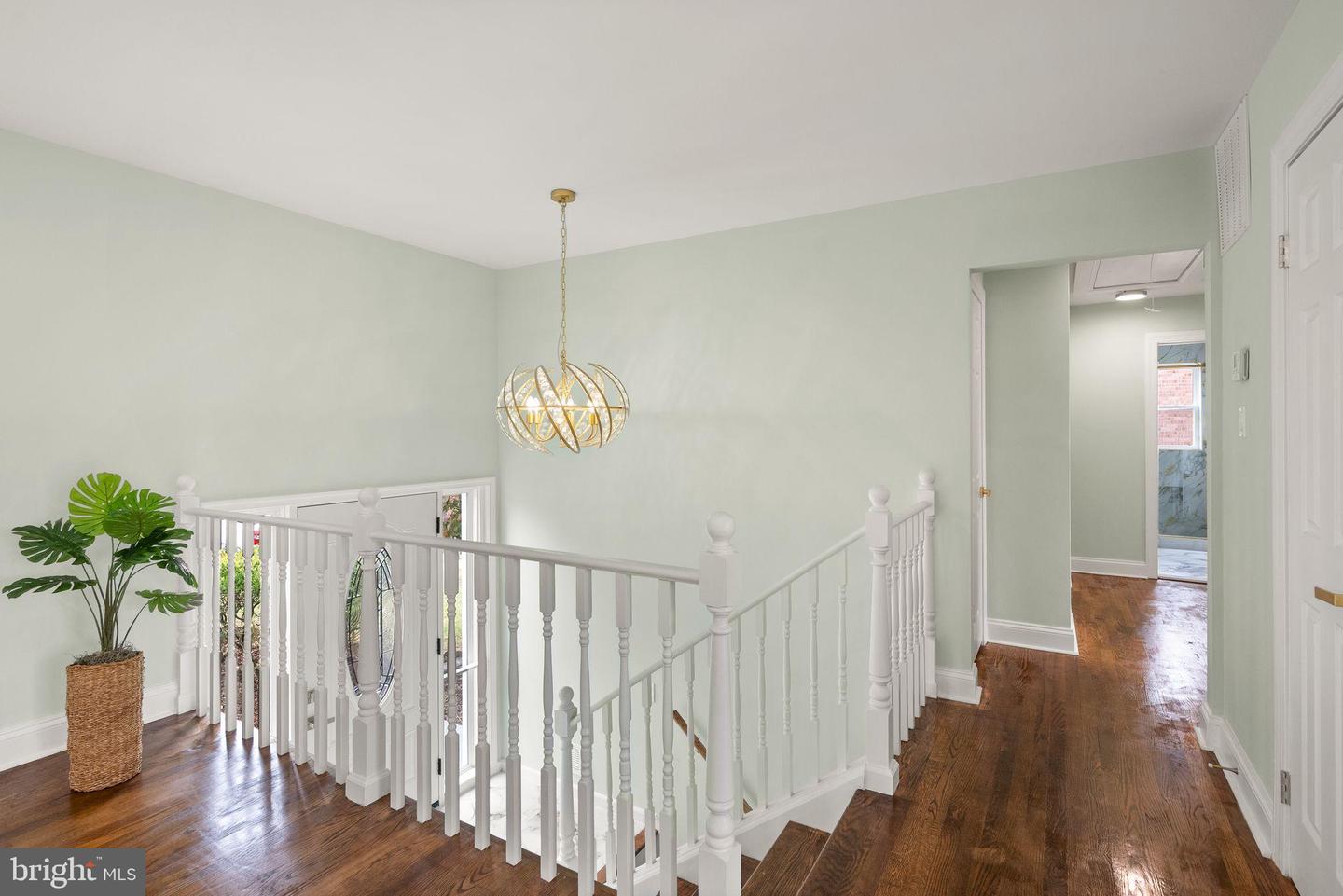 306 N MADISON ST, ARLINGTON, Virginia 22203, 5 Bedrooms Bedrooms, 13 Rooms Rooms,3 BathroomsBathrooms,Residential,For sale,306 N MADISON ST,VAAR2069576 MLS # VAAR2069576