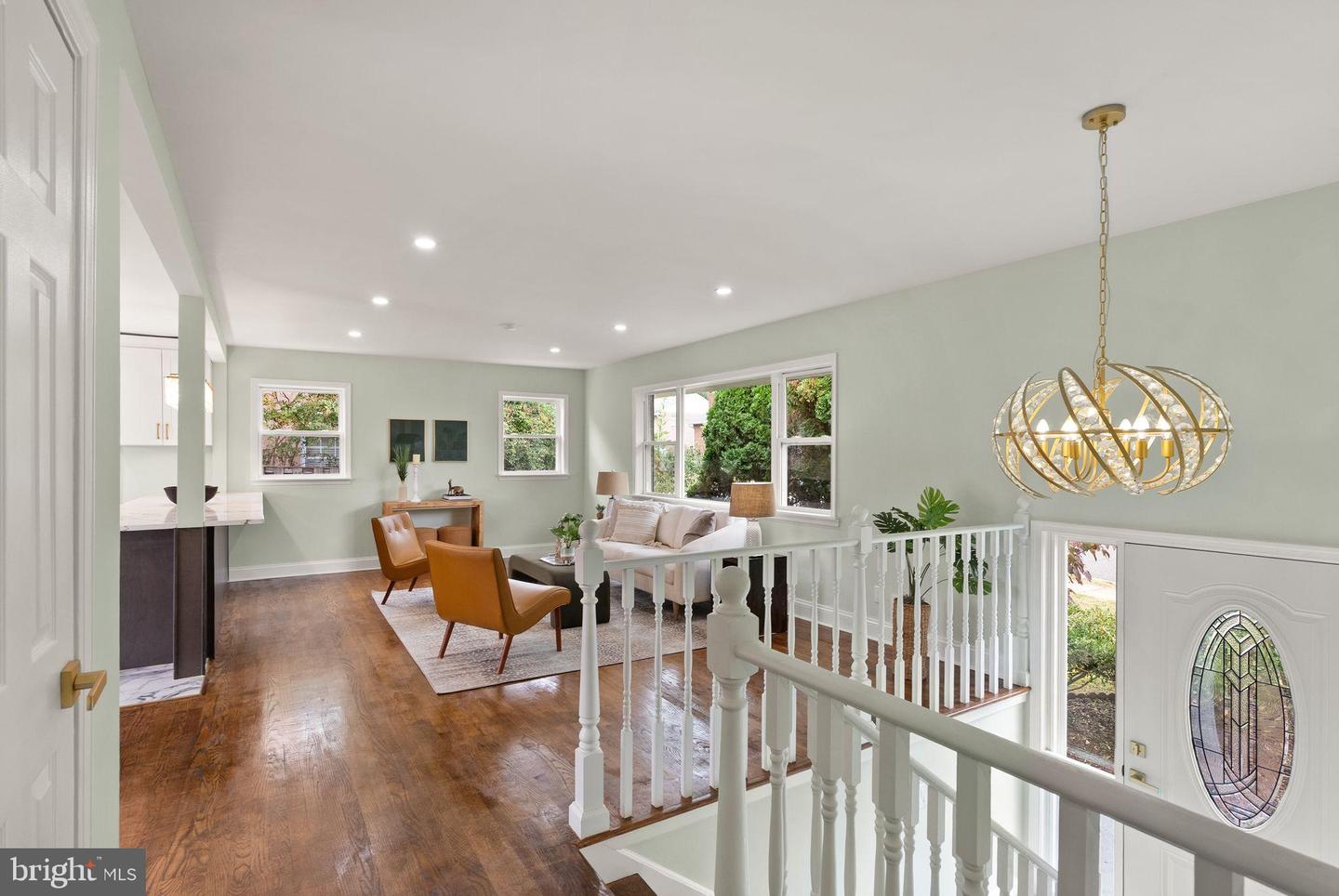 306 N MADISON ST, ARLINGTON, Virginia 22203, 5 Bedrooms Bedrooms, 13 Rooms Rooms,3 BathroomsBathrooms,Residential,For sale,306 N MADISON ST,VAAR2069576 MLS # VAAR2069576