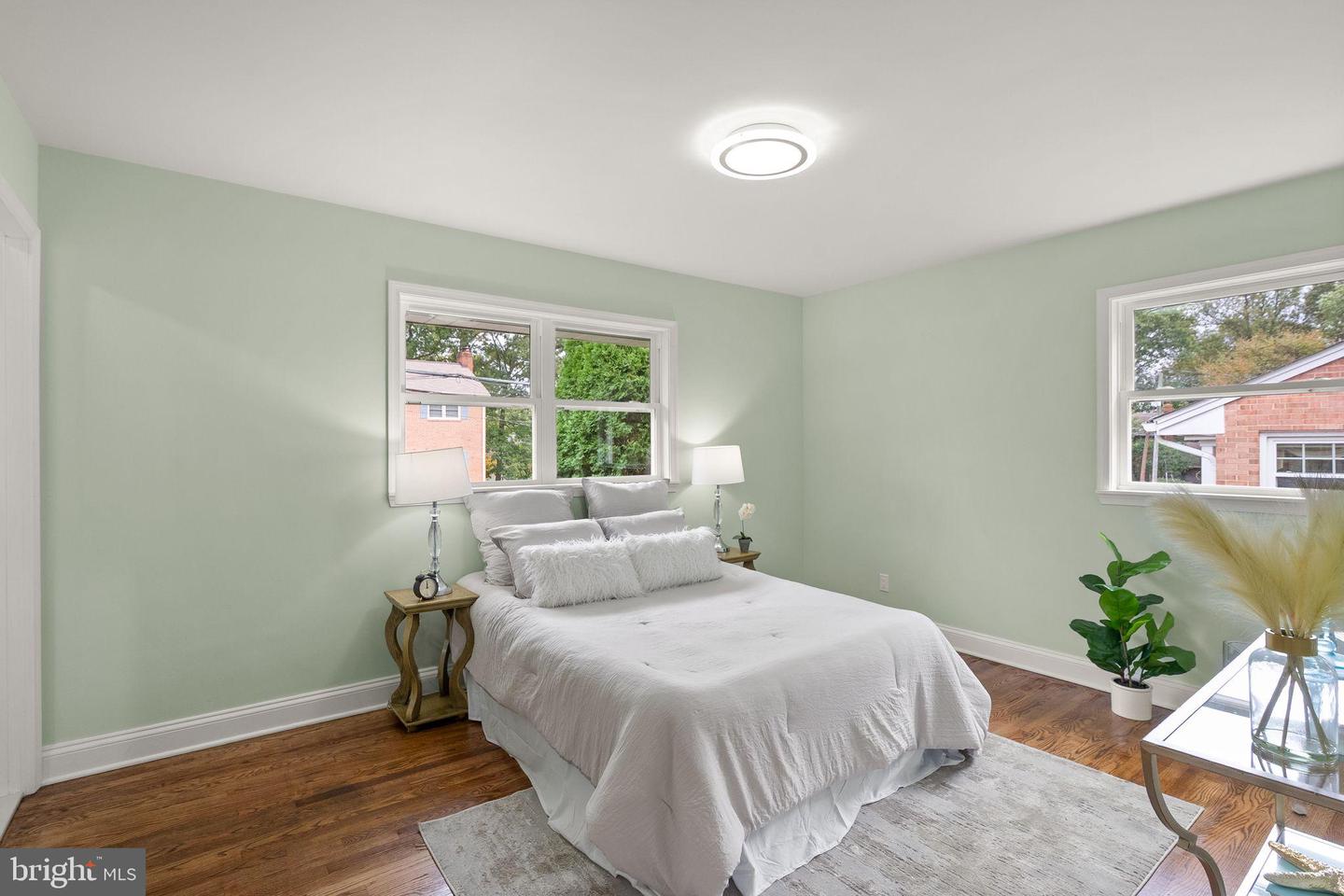 306 N MADISON ST, ARLINGTON, Virginia 22203, 5 Bedrooms Bedrooms, 13 Rooms Rooms,3 BathroomsBathrooms,Residential,For sale,306 N MADISON ST,VAAR2069576 MLS # VAAR2069576