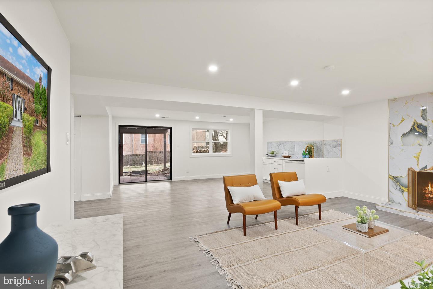 306 N MADISON ST, ARLINGTON, Virginia 22203, 5 Bedrooms Bedrooms, 13 Rooms Rooms,3 BathroomsBathrooms,Residential,For sale,306 N MADISON ST,VAAR2069576 MLS # VAAR2069576