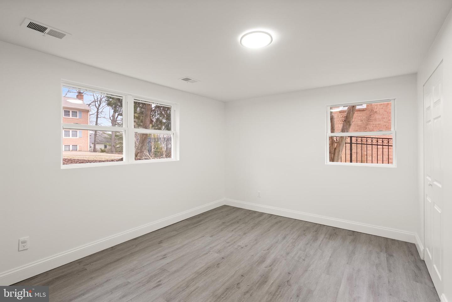 306 N MADISON ST, ARLINGTON, Virginia 22203, 5 Bedrooms Bedrooms, 13 Rooms Rooms,3 BathroomsBathrooms,Residential,For sale,306 N MADISON ST,VAAR2069576 MLS # VAAR2069576