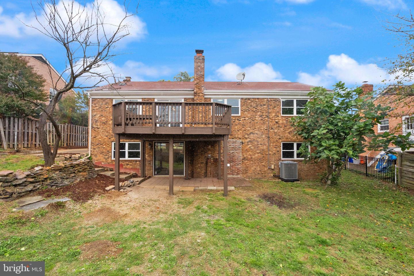 306 N MADISON ST, ARLINGTON, Virginia 22203, 5 Bedrooms Bedrooms, 13 Rooms Rooms,3 BathroomsBathrooms,Residential,For sale,306 N MADISON ST,VAAR2069576 MLS # VAAR2069576