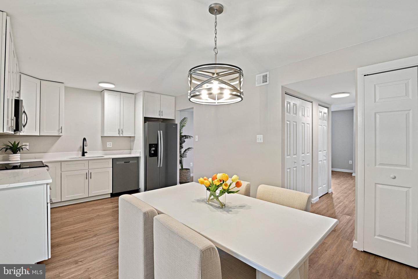 1118 SHANNON PL, HERNDON, Virginia 20170, 3 Bedrooms Bedrooms, ,2 BathroomsBathrooms,Residential,For sale,1118 SHANNON PL,VAFX2293754 MLS # VAFX2293754