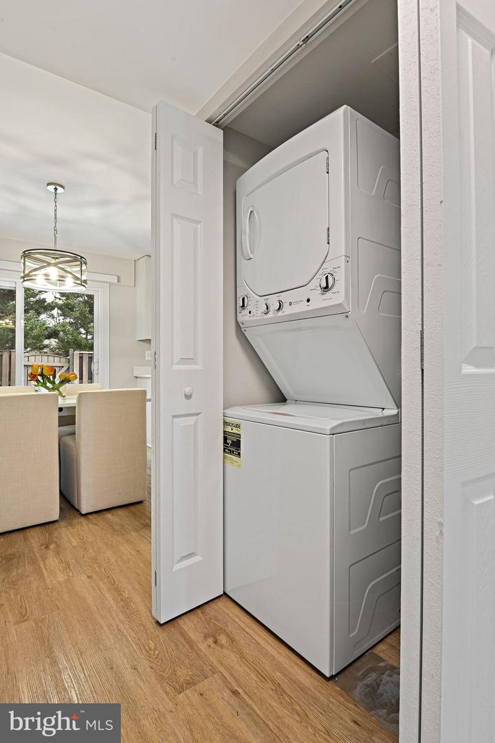 1118 SHANNON PL, HERNDON, Virginia 20170, 3 Bedrooms Bedrooms, ,2 BathroomsBathrooms,Residential,For sale,1118 SHANNON PL,VAFX2293754 MLS # VAFX2293754