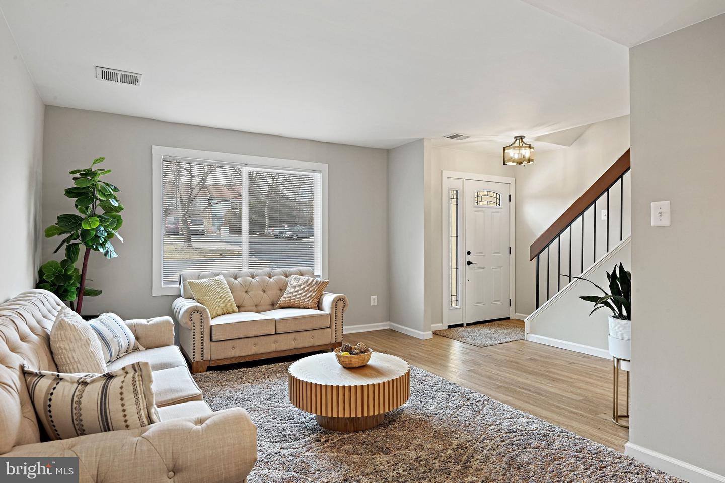 1118 SHANNON PL, HERNDON, Virginia 20170, 3 Bedrooms Bedrooms, ,2 BathroomsBathrooms,Residential,For sale,1118 SHANNON PL,VAFX2293754 MLS # VAFX2293754