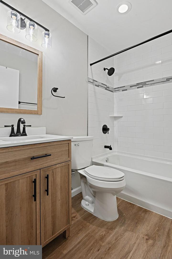 1118 SHANNON PL, HERNDON, Virginia 20170, 3 Bedrooms Bedrooms, ,2 BathroomsBathrooms,Residential,For sale,1118 SHANNON PL,VAFX2293754 MLS # VAFX2293754