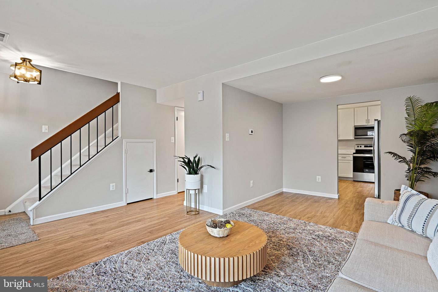 1118 SHANNON PL, HERNDON, Virginia 20170, 3 Bedrooms Bedrooms, ,2 BathroomsBathrooms,Residential,For sale,1118 SHANNON PL,VAFX2293754 MLS # VAFX2293754