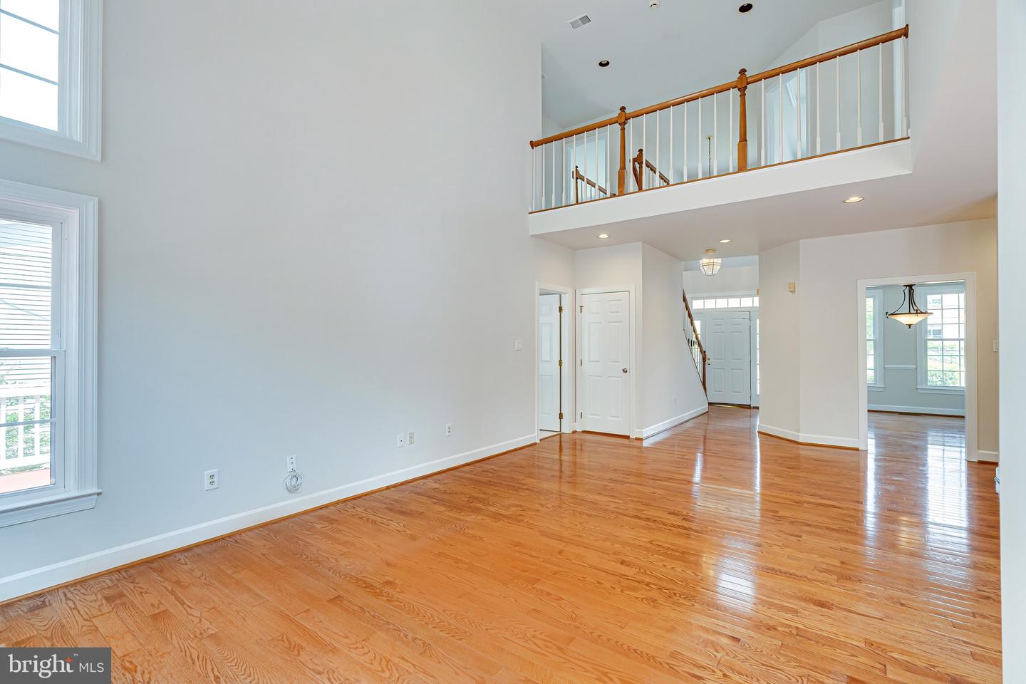 1936 LORD FAIRFAX RD, VIENNA, Virginia 22182, 5 Bedrooms Bedrooms, ,3 BathroomsBathrooms,Residential,For sale,1936 LORD FAIRFAX RD,VAFX2293756 MLS # VAFX2293756