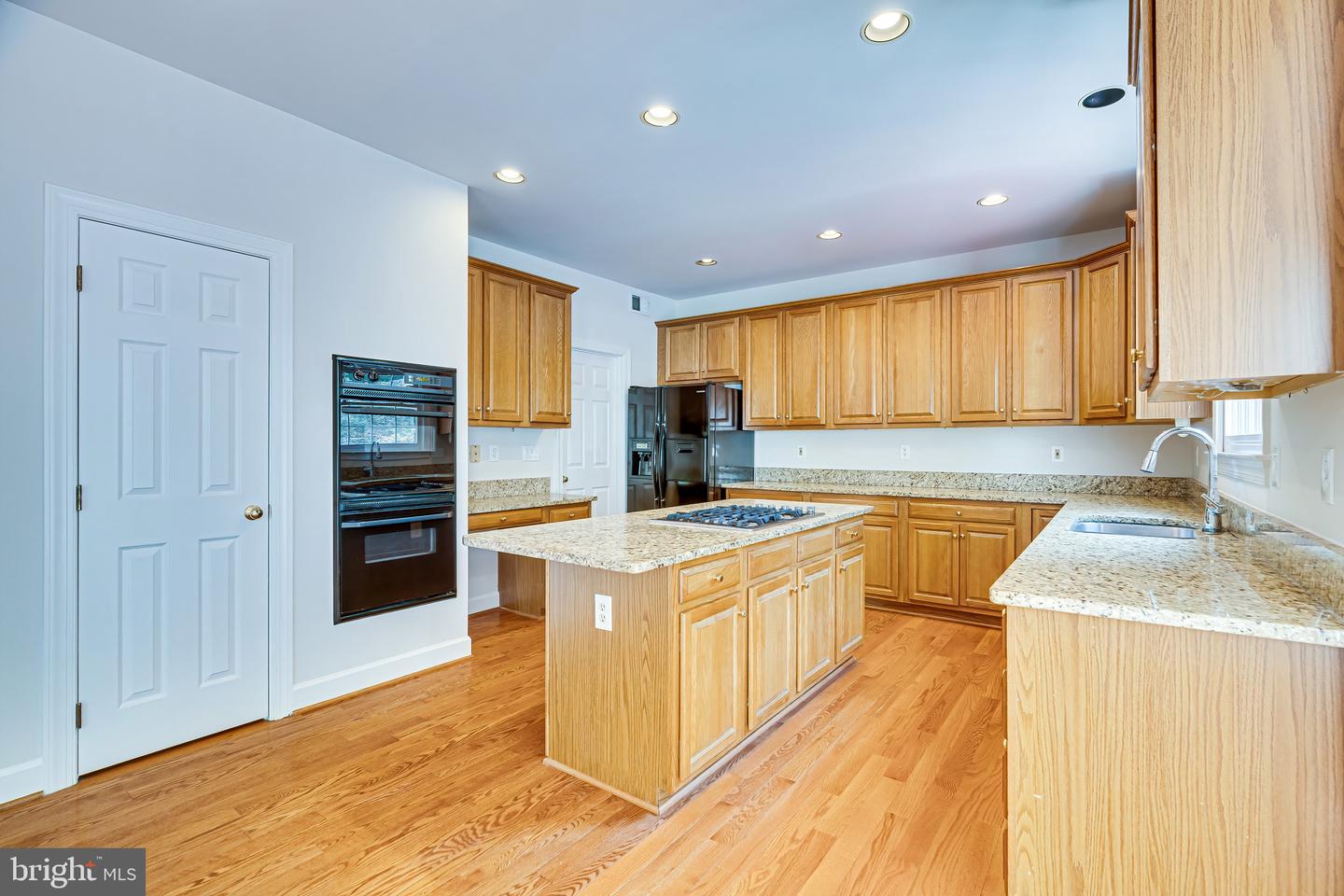 1936 LORD FAIRFAX RD, VIENNA, Virginia 22182, 5 Bedrooms Bedrooms, ,3 BathroomsBathrooms,Residential,For sale,1936 LORD FAIRFAX RD,VAFX2293756 MLS # VAFX2293756