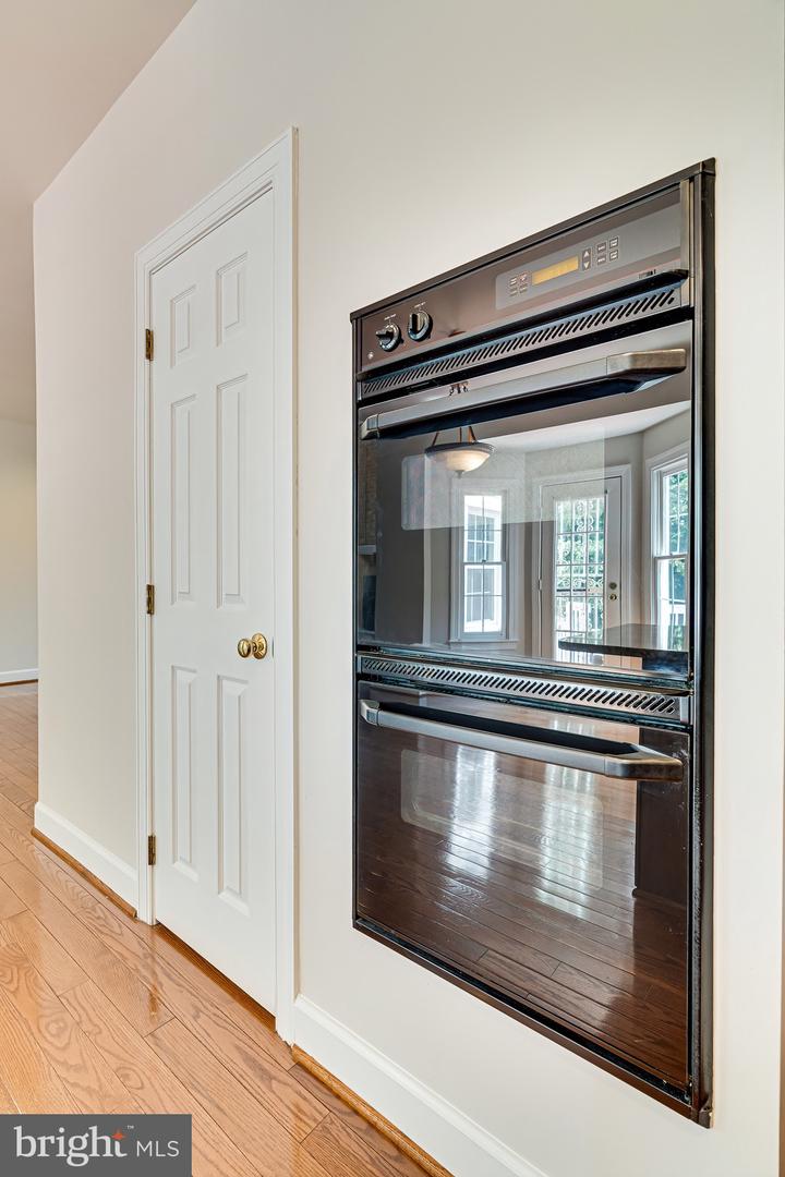 1936 LORD FAIRFAX RD, VIENNA, Virginia 22182, 5 Bedrooms Bedrooms, ,3 BathroomsBathrooms,Residential,For sale,1936 LORD FAIRFAX RD,VAFX2293756 MLS # VAFX2293756