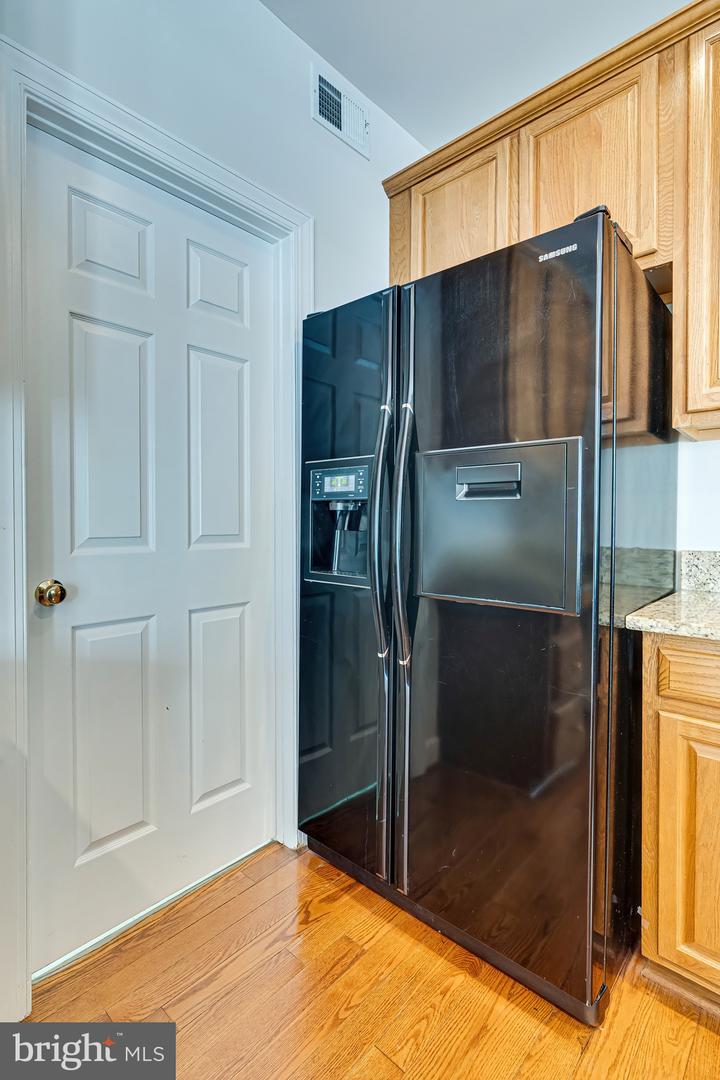 1936 LORD FAIRFAX RD, VIENNA, Virginia 22182, 5 Bedrooms Bedrooms, ,3 BathroomsBathrooms,Residential,For sale,1936 LORD FAIRFAX RD,VAFX2293756 MLS # VAFX2293756