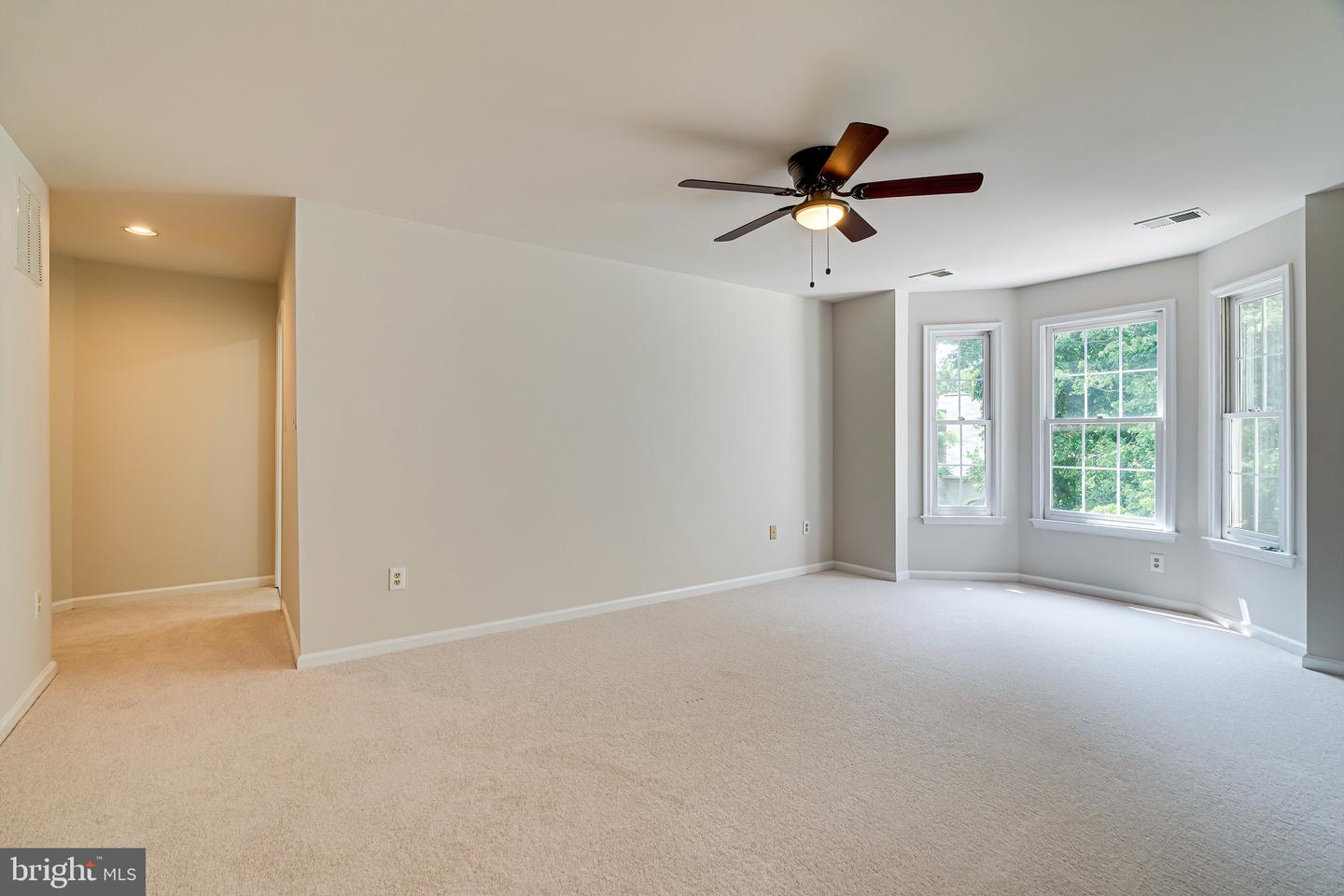 1936 LORD FAIRFAX RD, VIENNA, Virginia 22182, 5 Bedrooms Bedrooms, ,3 BathroomsBathrooms,Residential,For sale,1936 LORD FAIRFAX RD,VAFX2293756 MLS # VAFX2293756