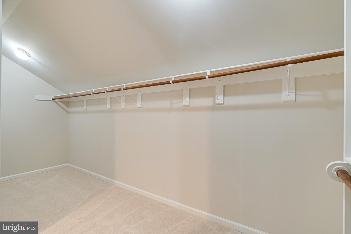 1936 LORD FAIRFAX RD, VIENNA, Virginia 22182, 5 Bedrooms Bedrooms, ,3 BathroomsBathrooms,Residential,For sale,1936 LORD FAIRFAX RD,VAFX2293756 MLS # VAFX2293756