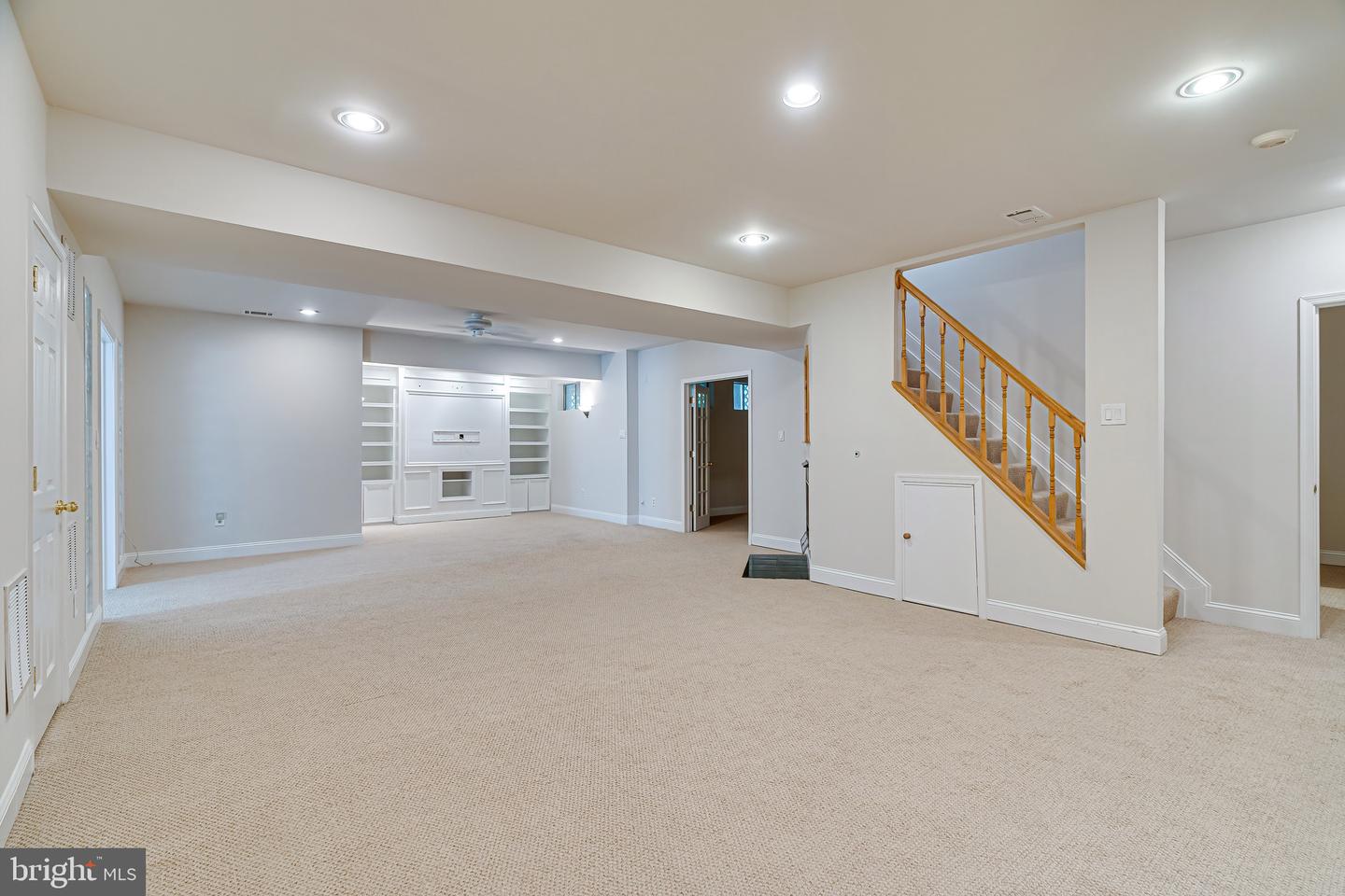 1936 LORD FAIRFAX RD, VIENNA, Virginia 22182, 5 Bedrooms Bedrooms, ,3 BathroomsBathrooms,Residential,For sale,1936 LORD FAIRFAX RD,VAFX2293756 MLS # VAFX2293756